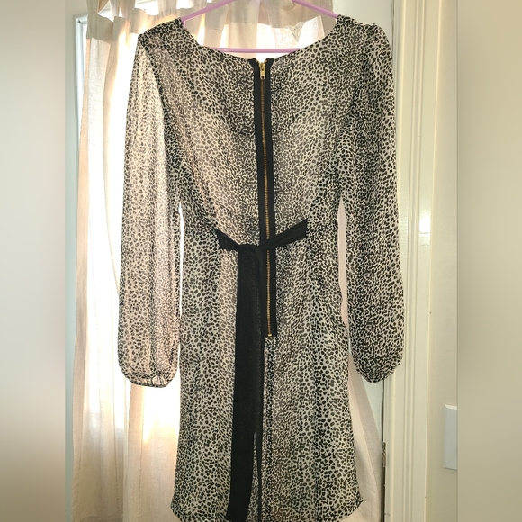 Ladies Leopard Dress - Picture 3 of 3